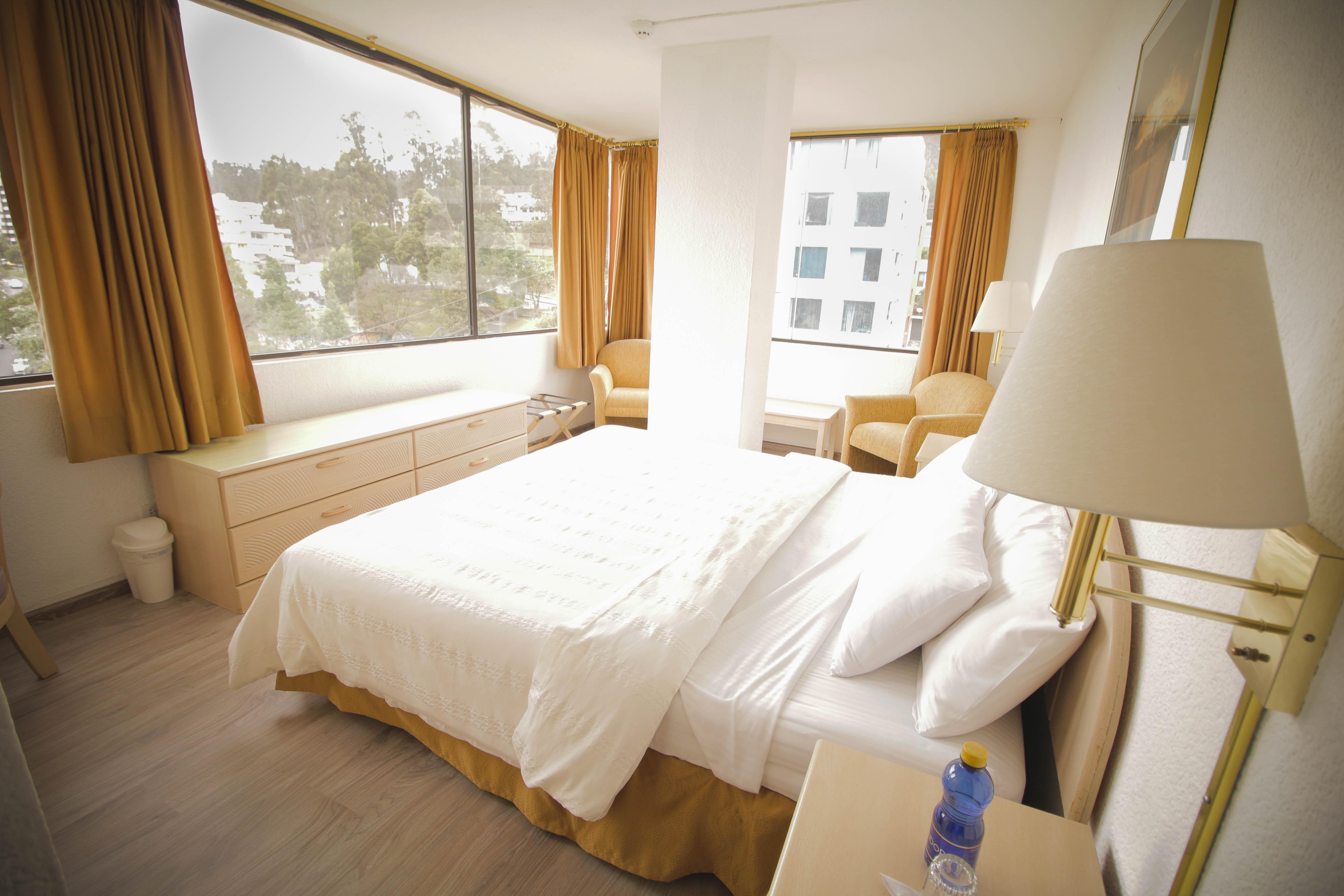 Stanford Suites Hotel Quito Eksteriør billede