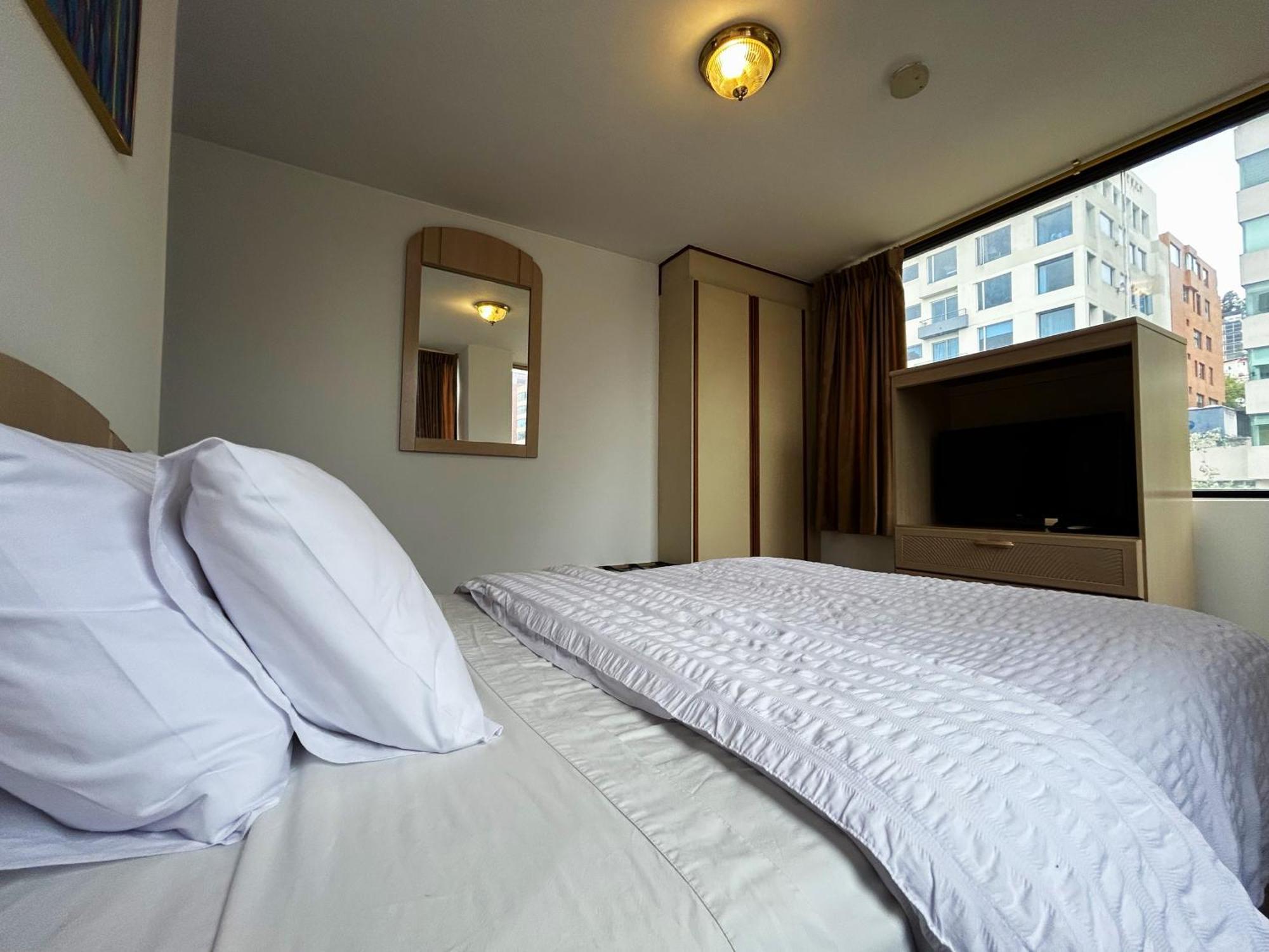 Stanford Suites Hotel Quito Eksteriør billede