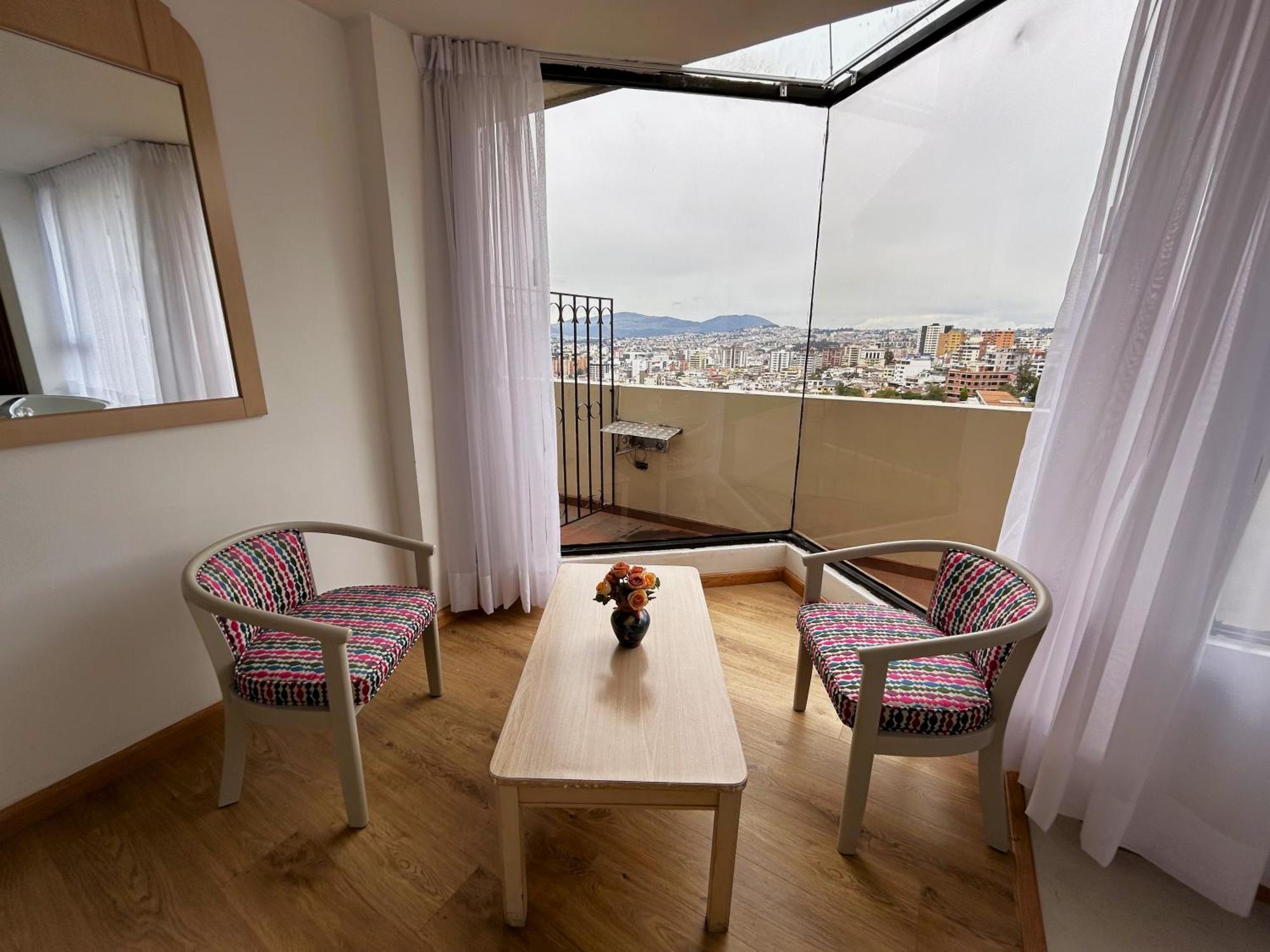 Stanford Suites Hotel Quito Eksteriør billede