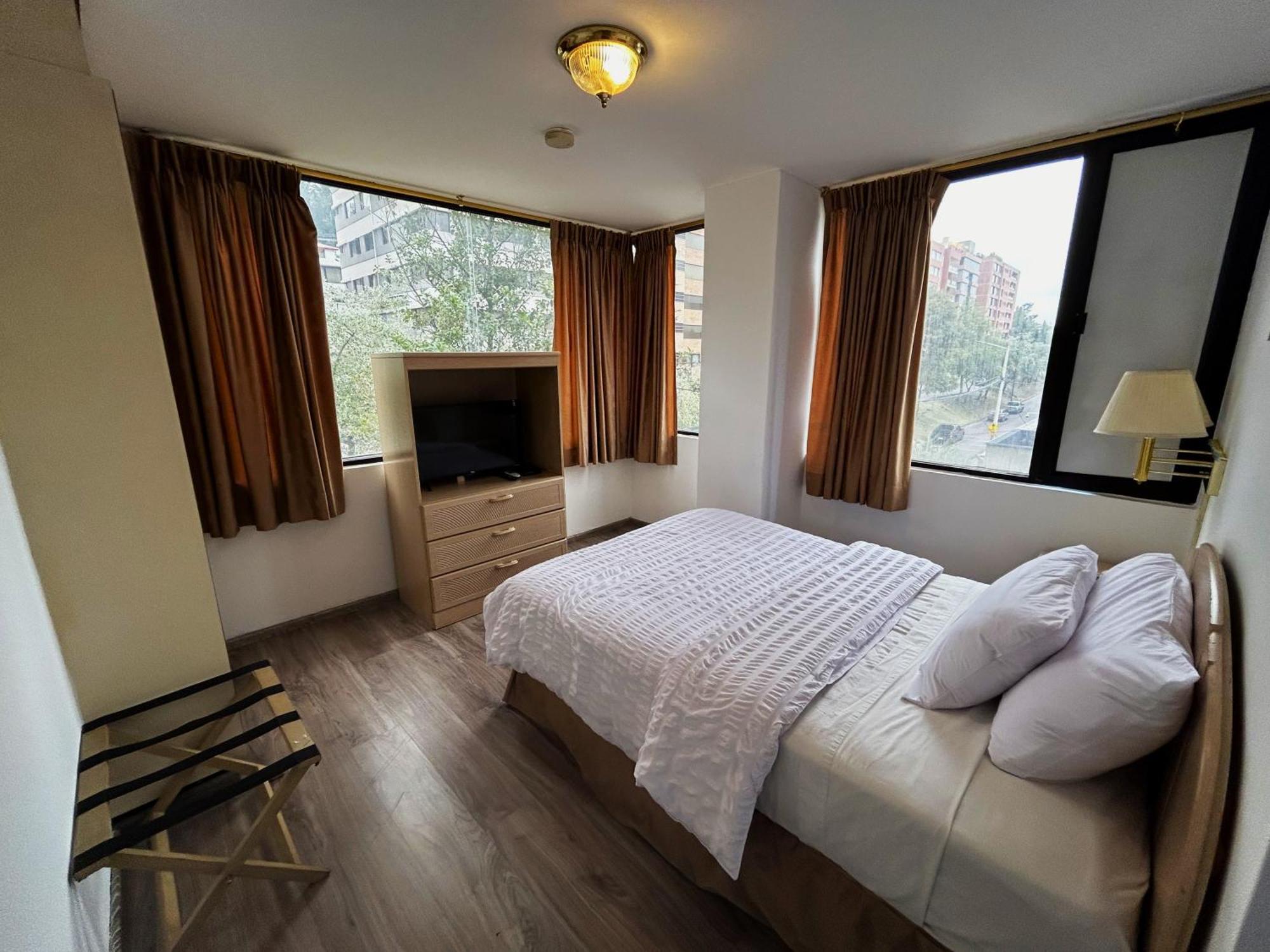 Stanford Suites Hotel Quito Eksteriør billede