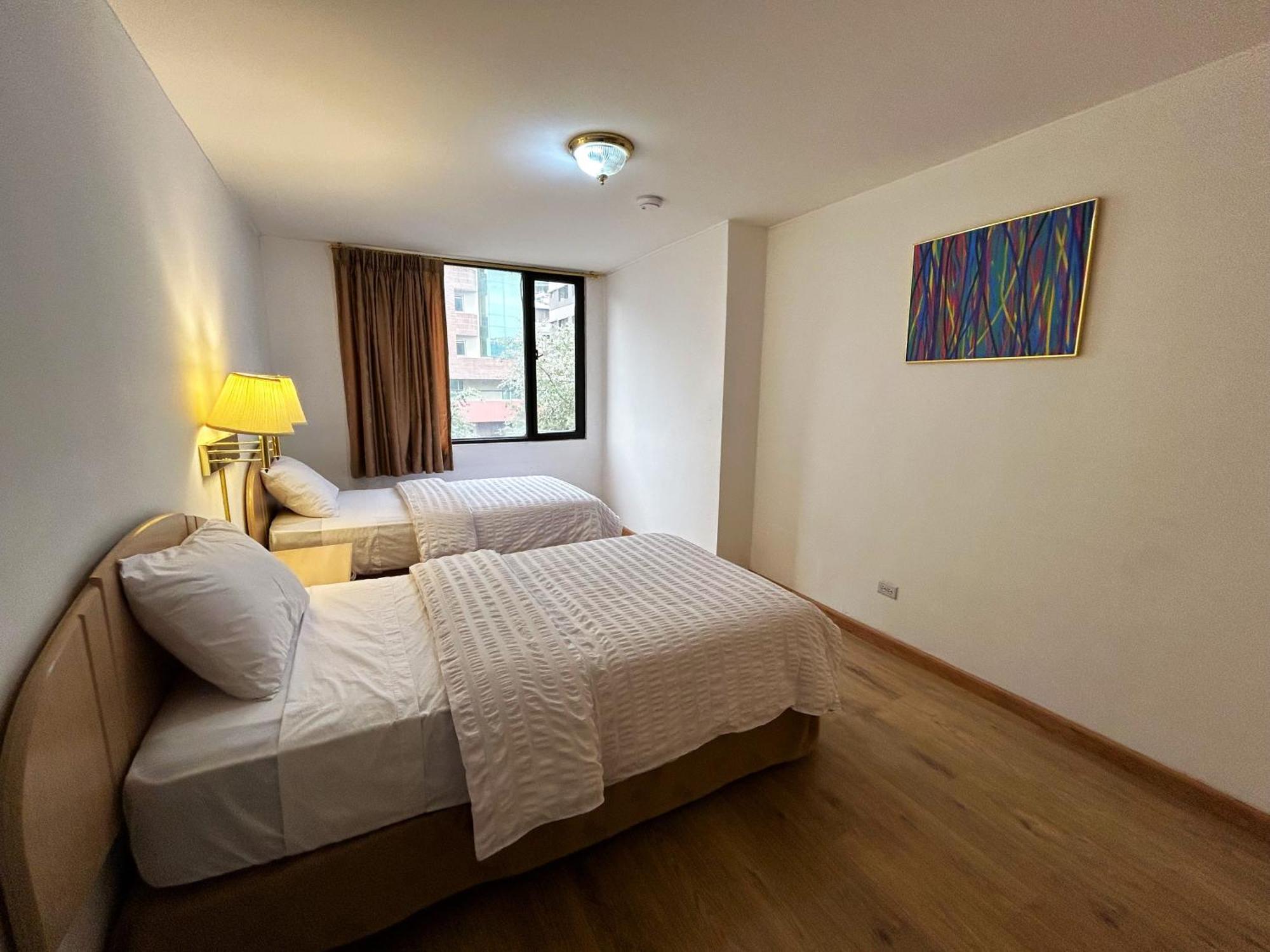Stanford Suites Hotel Quito Værelse billede