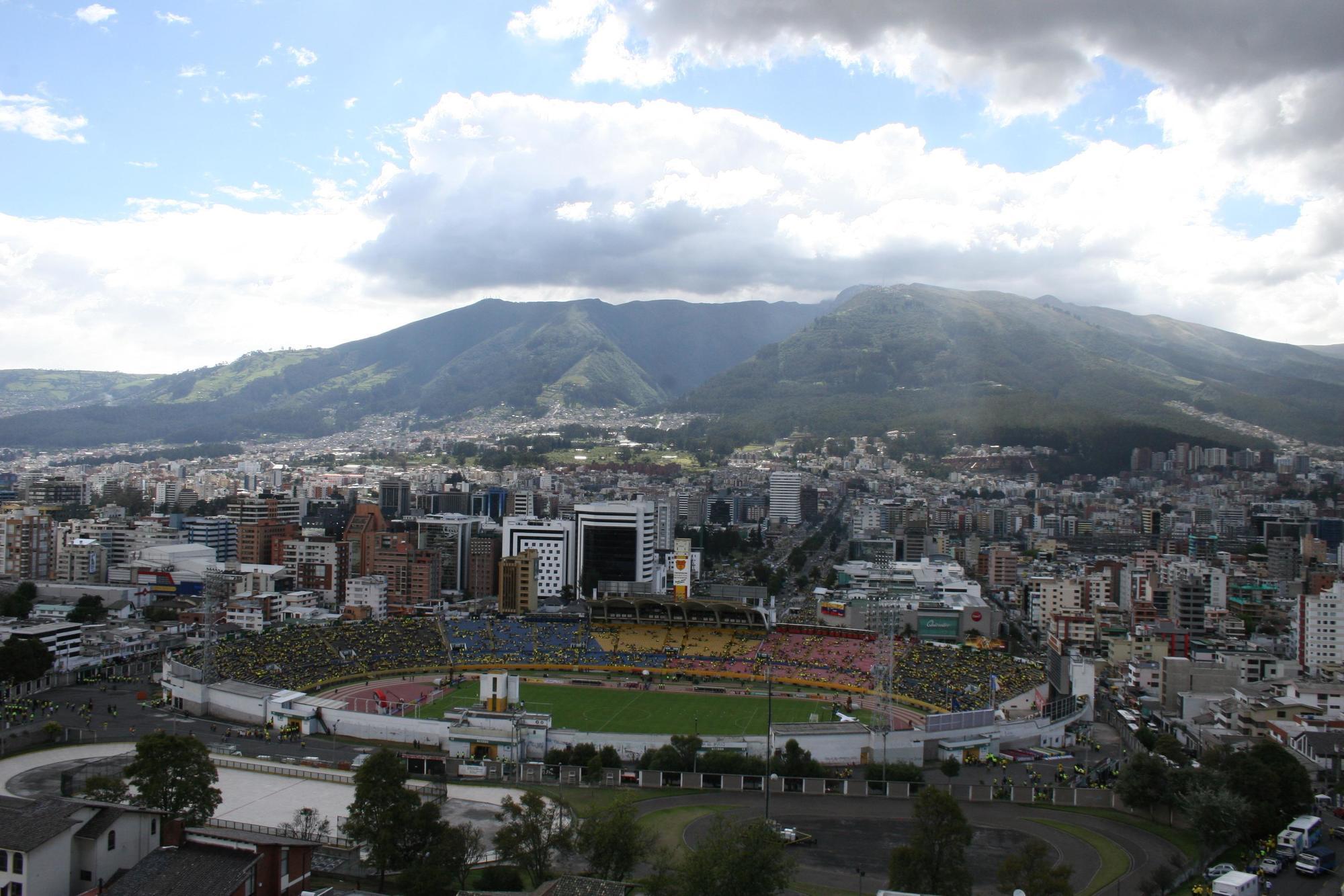 Stanford Suites Hotel Quito Eksteriør billede
