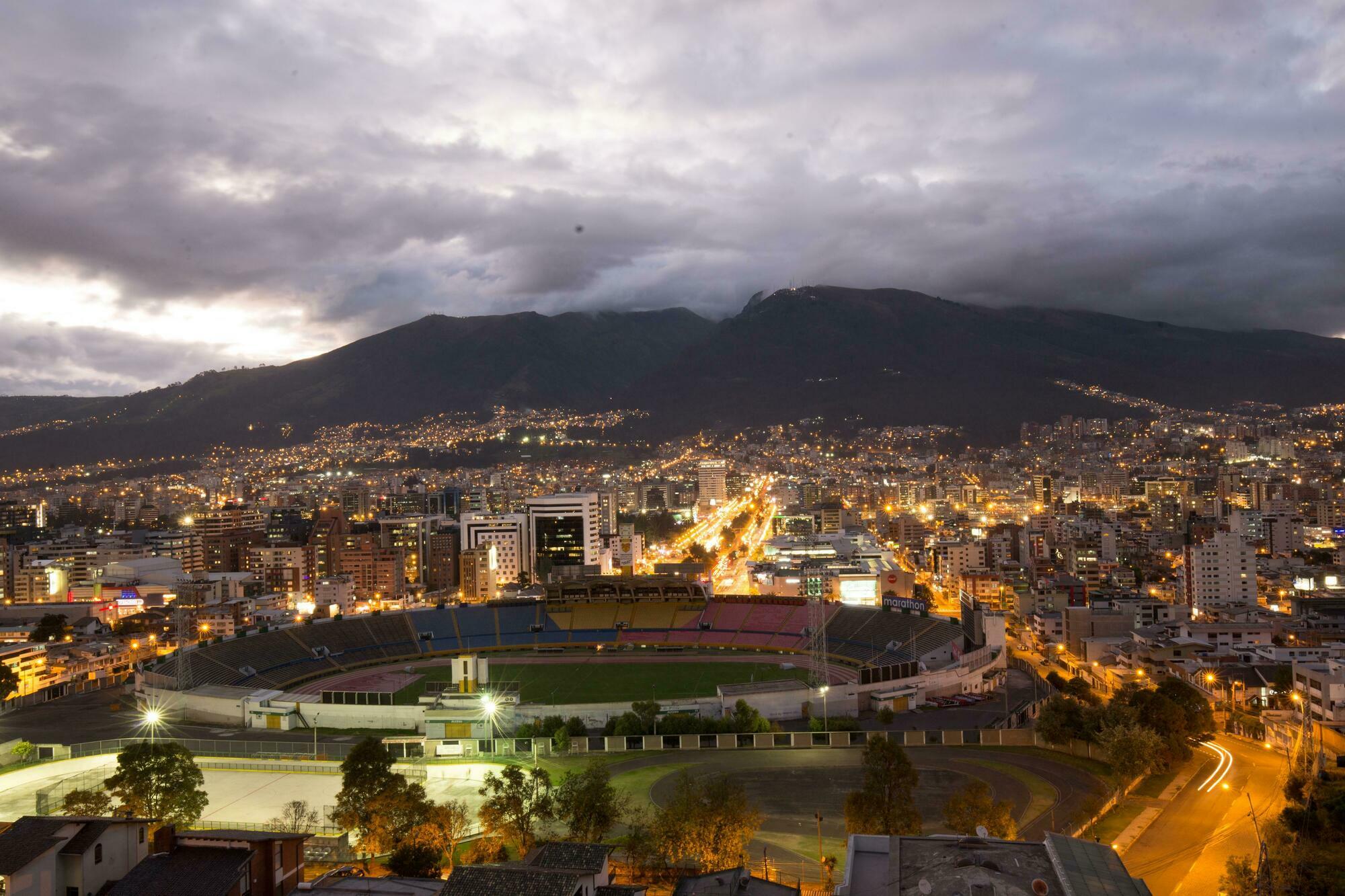 Stanford Suites Hotel Quito Eksteriør billede
